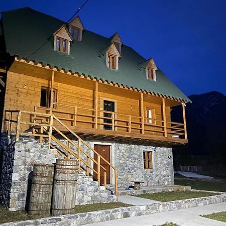 Hotel Bujtina Vellezerit Grrela Theth Exteriér fotografie