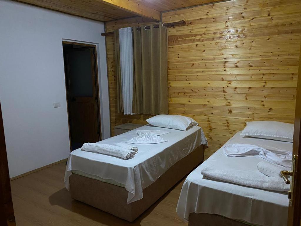 Hotel Bujtina Vellezerit Grrela Theth Exteriér fotografie
