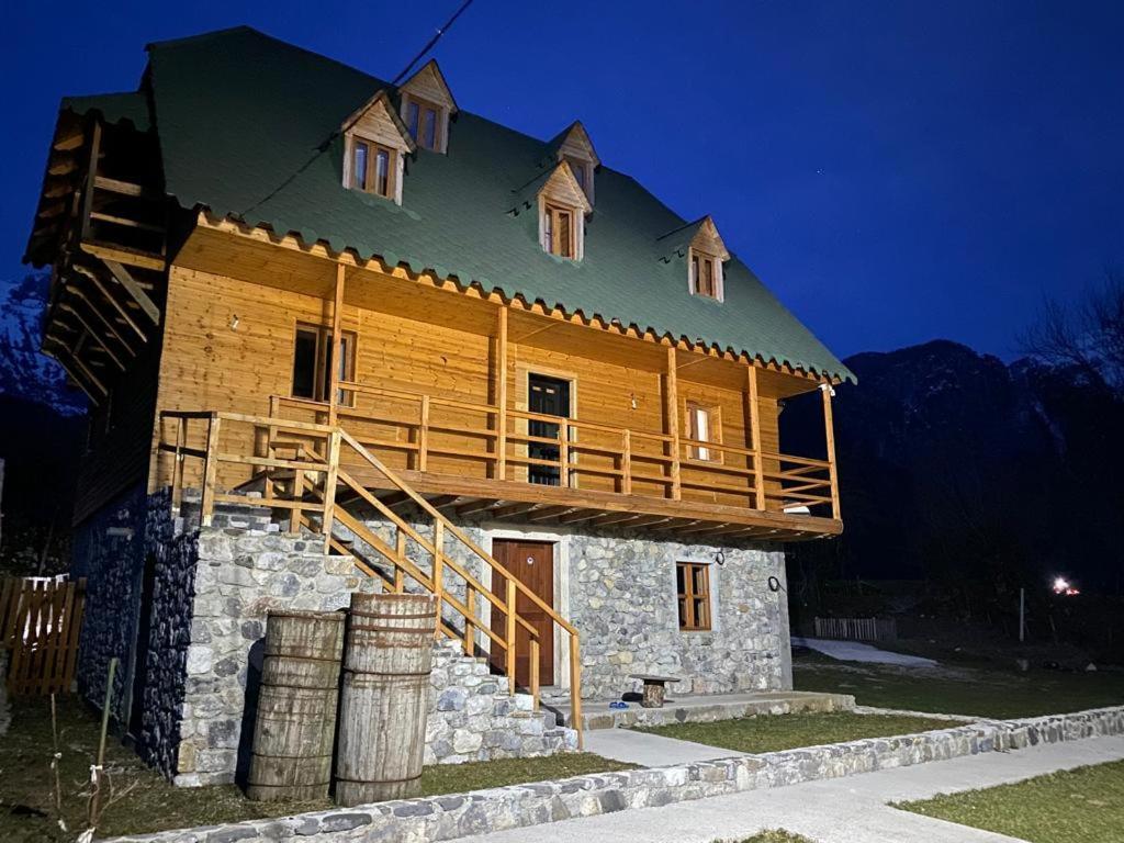 Hotel Bujtina Vellezerit Grrela Theth Exteriér fotografie